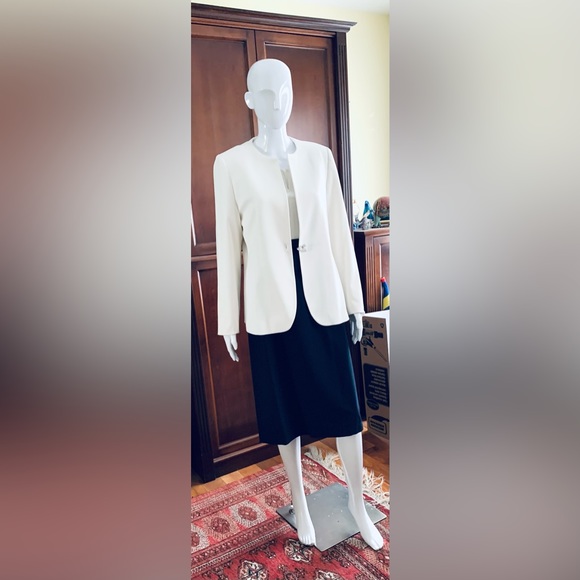Chique pure white collarless long blazer jacket one single flower button US 10 - Picture 2 of 4